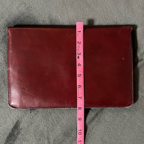 Vintage Etienne Aigner Leather Clutch with free tote - Picture 3 of 10